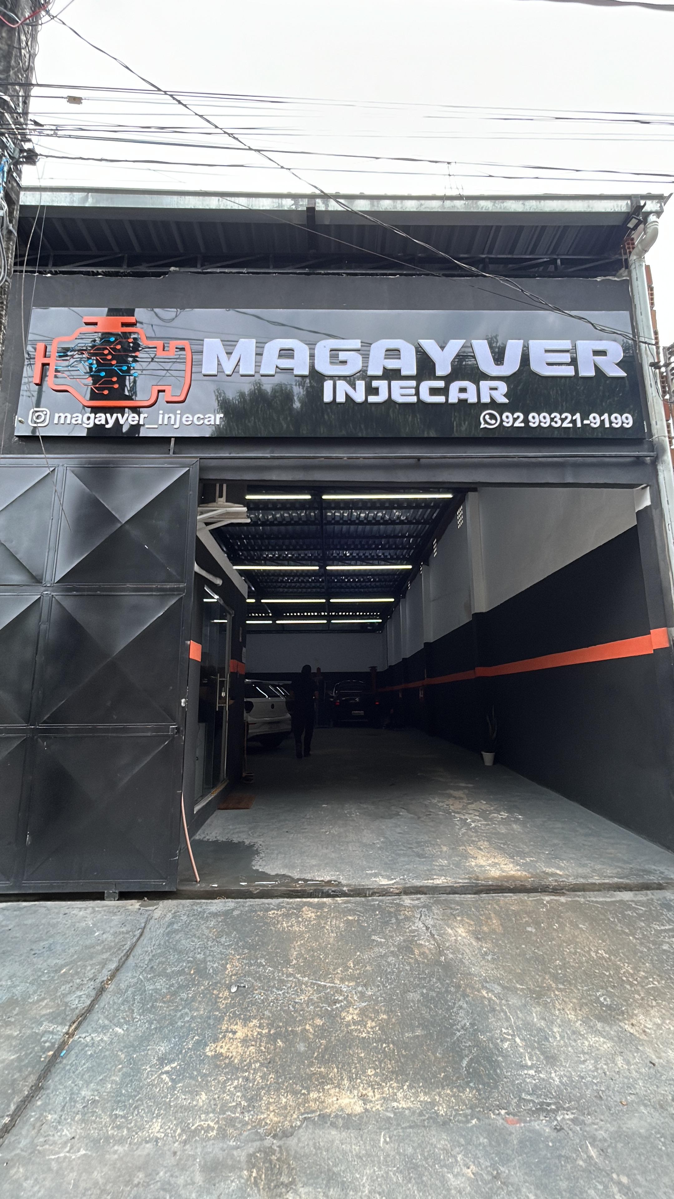 Interior da oficina Magayver Injecar